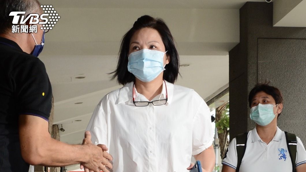 曾與龍劭華傳過緋聞!楊貴媚現身靈堂 哽咽:他一定也很嘔