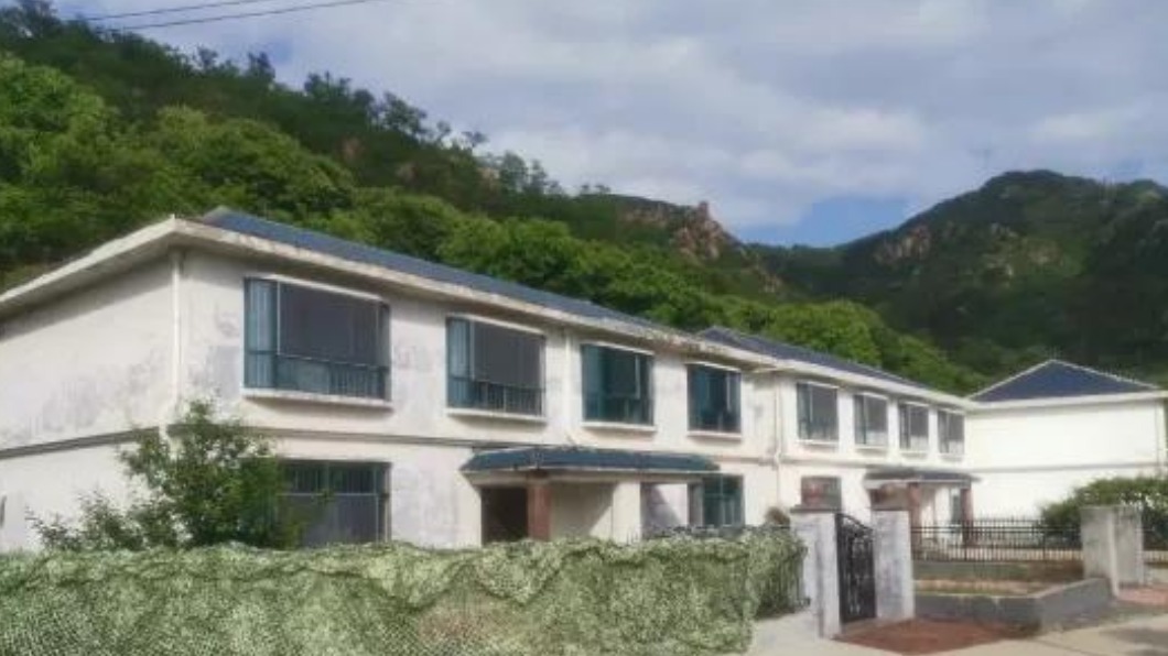 50坪超大別墅位於山東一處農村。(圖/翻攝自《雪峰視頻》微博)