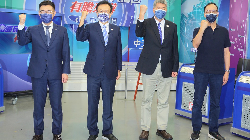 分析/網路辯論會 朱立倫、張亞中「捉對廝殺」漠視其他選手