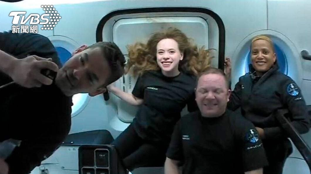 SpaceX首次全素人登太空 4人3天之旅成功折返