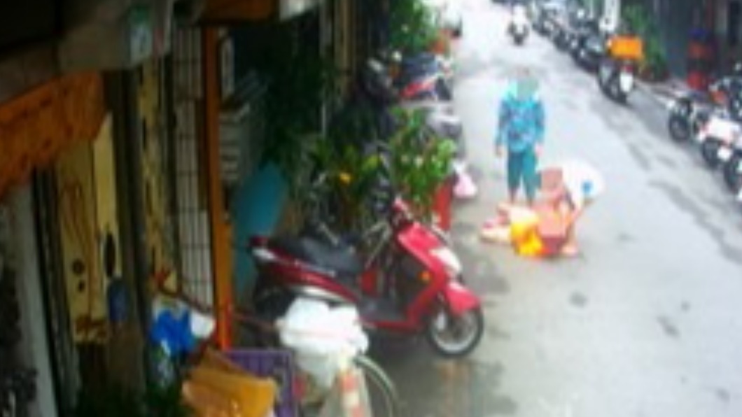 被害人跌倒撞到頭。(圖/翻攝法學資料檢索系統)