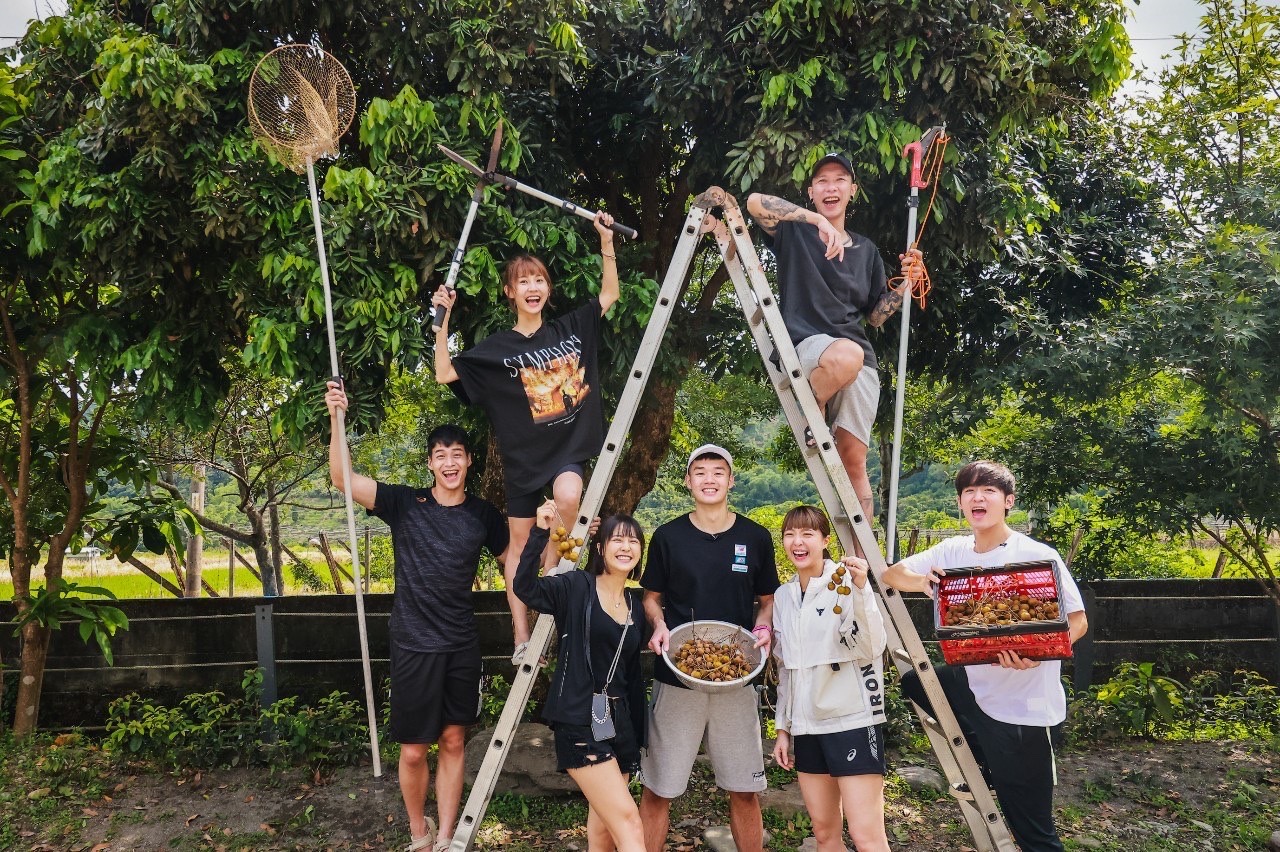《全明星觀察中》成員情同家人。(圖/翻攝自好看娛樂提供)