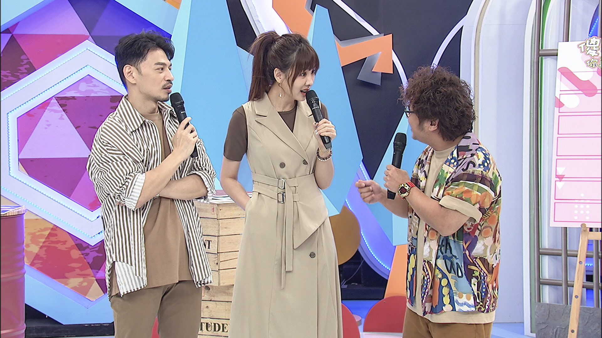 (左起)阿Ken、安心亞、納豆在節目《同學來了》中談及糗事。 (圖/中天綜合台提供)