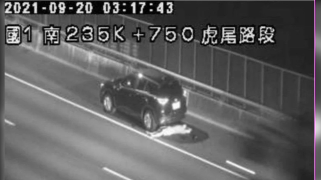 男子不勝酒力竟直接將車停在路邊。(圖/民眾提供)