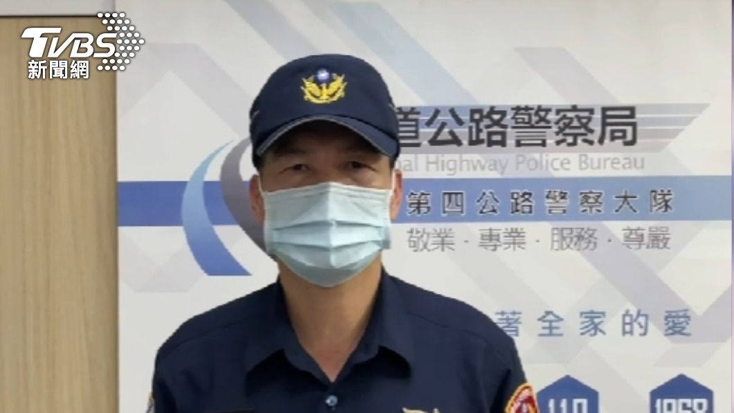 國道警察將蔡男移送。(圖/TVBS)