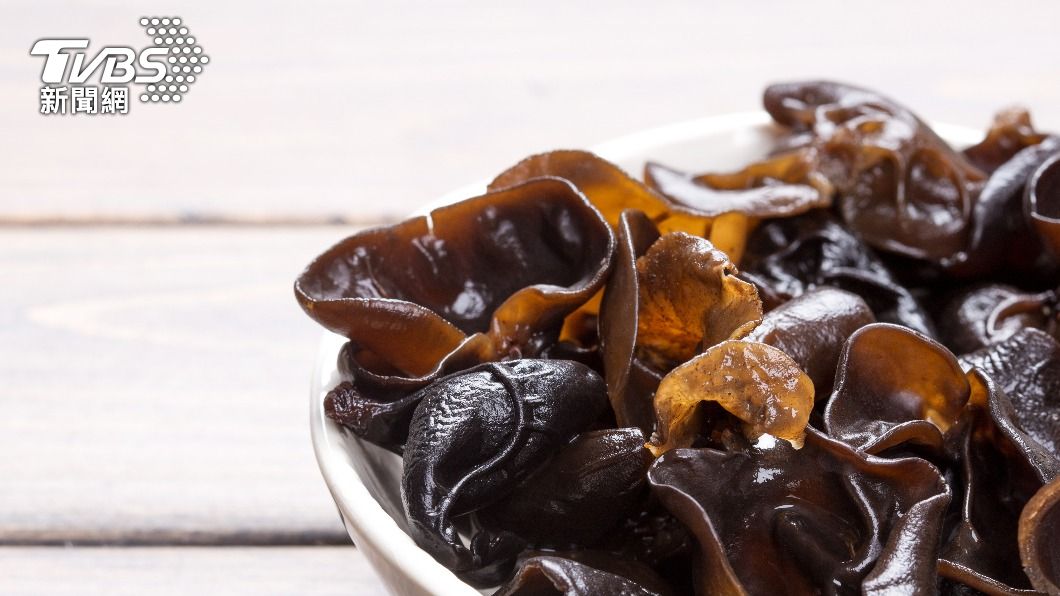 黑木耳含有豐富的鈣、鐵、維生素D與膳食纖維。（示意圖／Shutterstock達志影像）