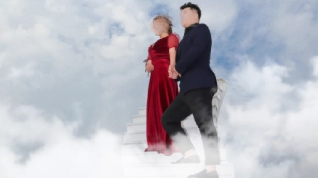 升天啦!「神仙感覺」婚紗照爆紅 新娘笑:往天國的階梯