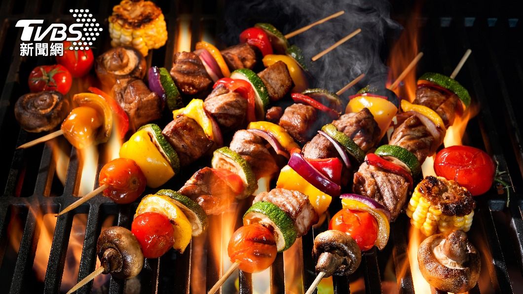 中秋連假爽吃月餅、烤肉後,可能會有罪惡感。(示意圖/shutterstock達志影像)