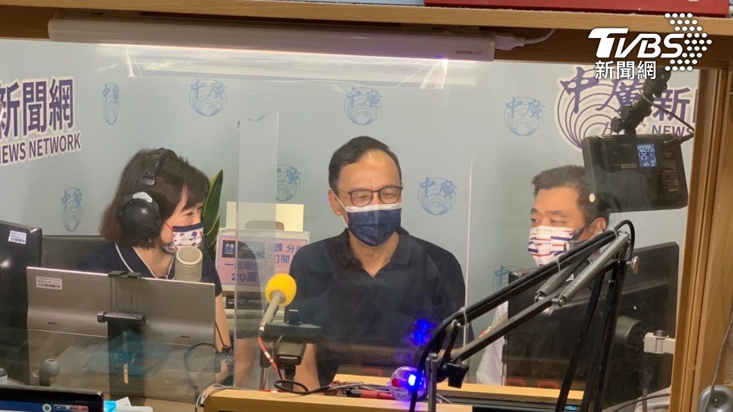 拉攏韓粉！朱立倫曝今早與韓國瑜通電話「給我加油打氣」