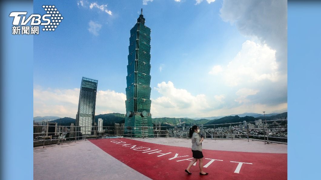 台北唯一擁停機坪飯店 24日起首公開頂樓供客賞美景