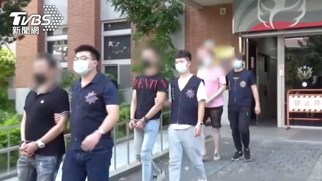警方逮捕3名嫌犯。(圖/TVBS)