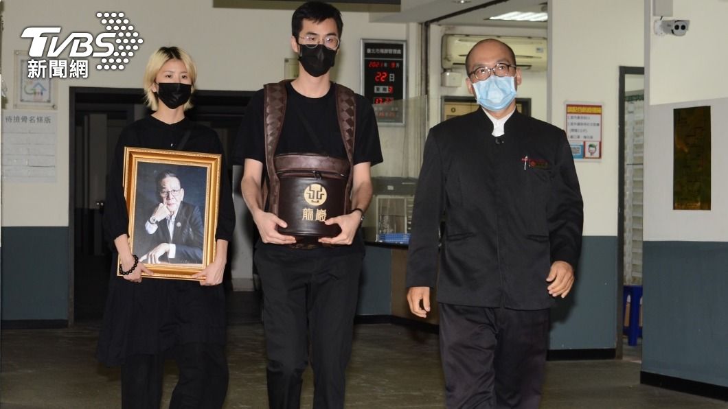 早知有難？龍劭華生前「反常徵兆」成遺言　妻忍痛犯禁忌