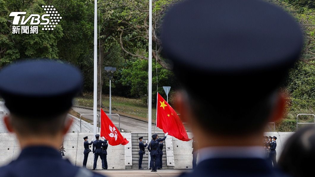 中國國慶與雙十節將至鄧炳強警告港人切勿違法(圖/達志影像路透社)