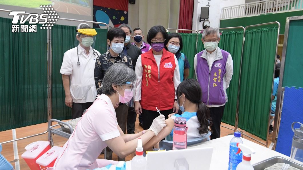 彰縣國高中生接種BNT疫苗 2學生暈眩送醫觀察