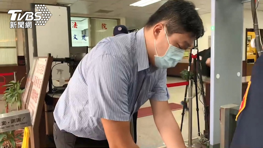 男法官偷拍女同事電腦畫面舉發外遇案　判5月確定