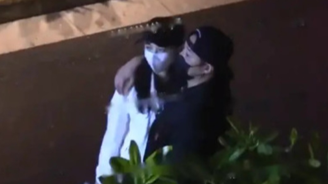 潘瑋柏夫妻罕見同框。(圖/翻攝自微博)