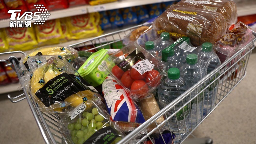 英國食品供應短缺 超市爆發搶購潮、貨架全空