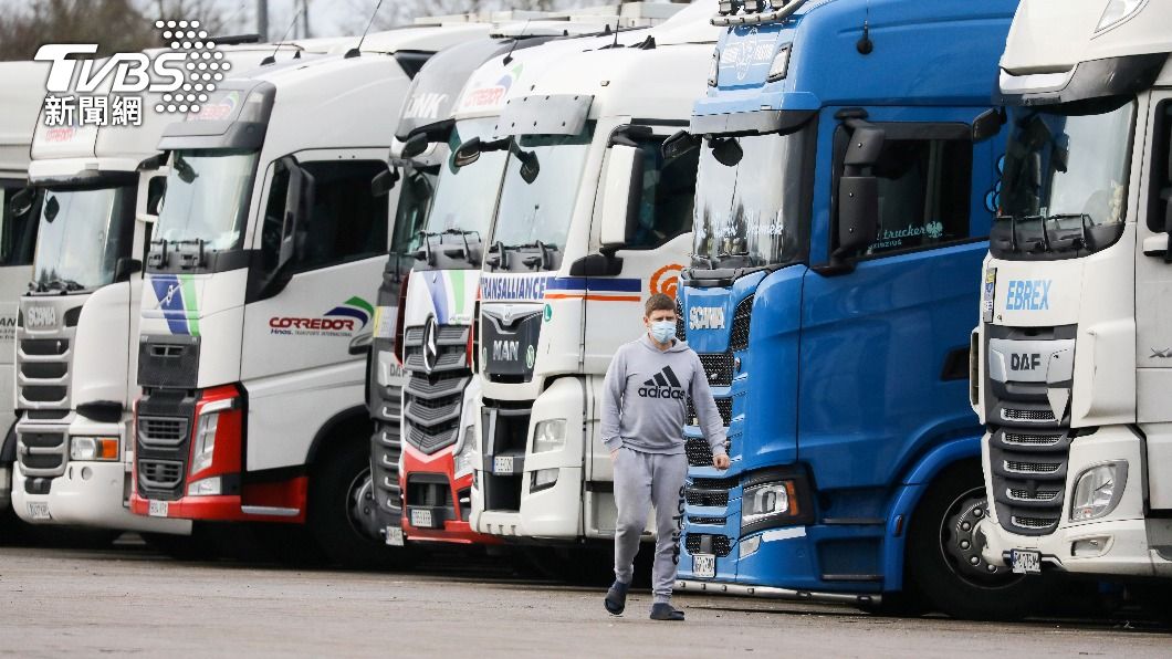脫歐+疫情!英卡車司機短缺 石油、食品供應鏈告急