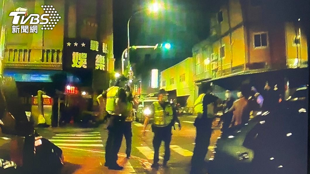 不滿被催「去找工作養家」 男竟撂2友毆母同居人