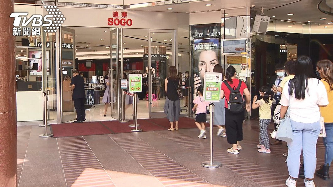 到場才知!百貨有確診足跡 民眾驚「暫不逛」