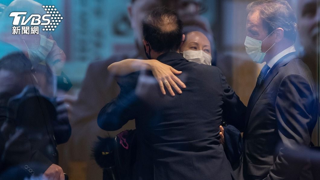 人質外交?孟晚舟獲釋搭機返陸 北京放加拿大2公民回國