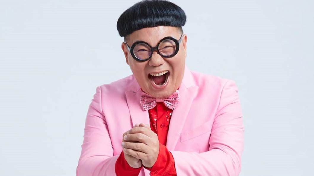 男星驚爆騷擾女主播!硬闖更衣區「特寫2部位」:妳X好大