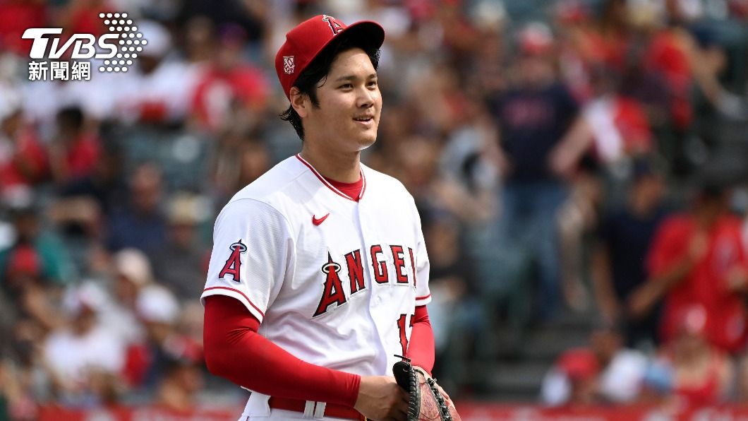 大谷翔平急了！3度挑戰單季10勝失利　罕見動怒拿球棒砸