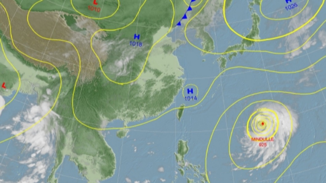 10月1日之後,台灣周圍的水氣增多,東半部降雨機率提高。(圖/氣象局)