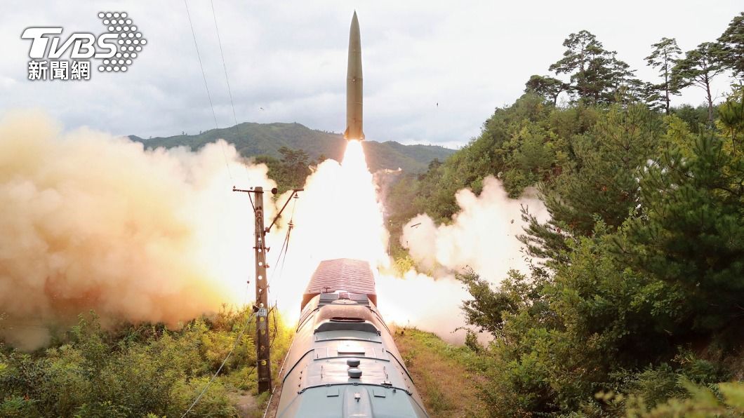 北韓在16日試射彈道飛彈,還落在落在日本專屬經濟區(EEZ)內。(圖/AP)