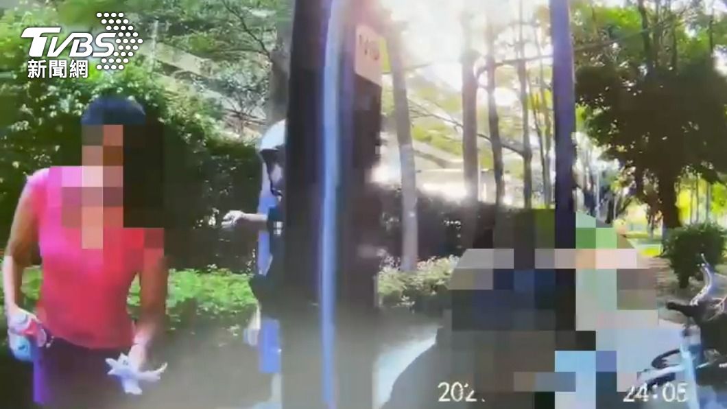 風吹來涼涼的!落單女公園涼亭睡著 財物遭老翁搜刮驚醒