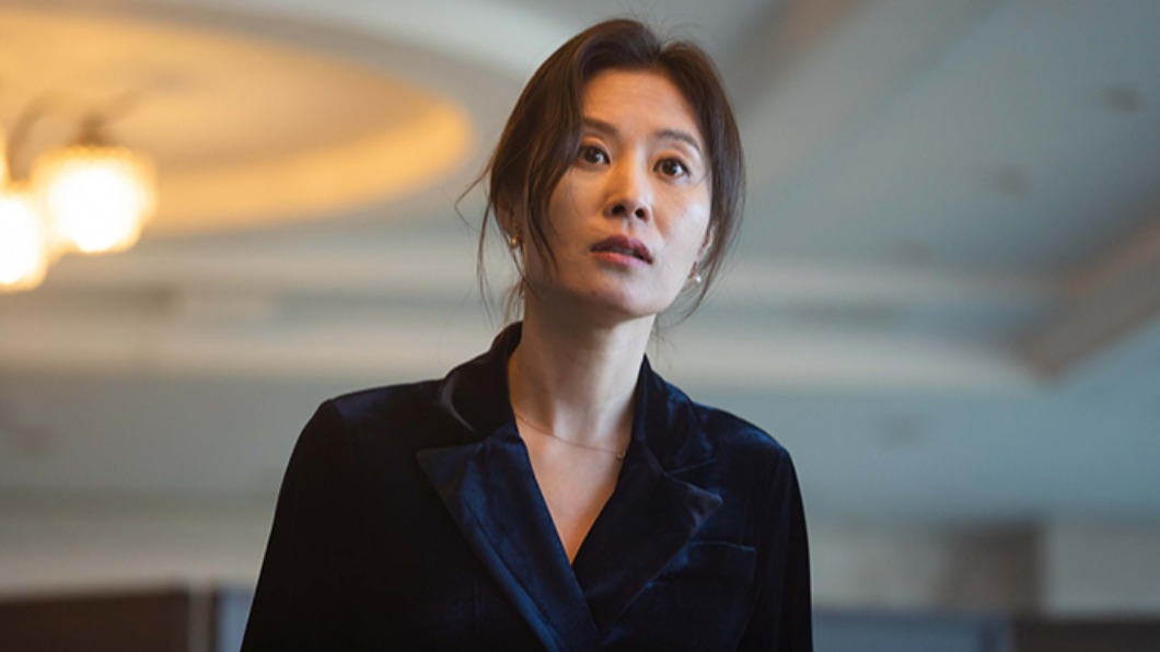 《我的不完美家人》文素利演出表面擁有完美家庭，實則撞見老公偷情的二姐。（圖／高雄電影節提供）