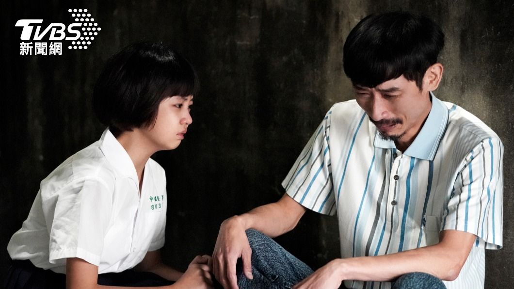 嘉玲爸氣哭:「我不會教小孩,我不會當人家的爸爸。」(圖/華視、CATCHPLAY提供)