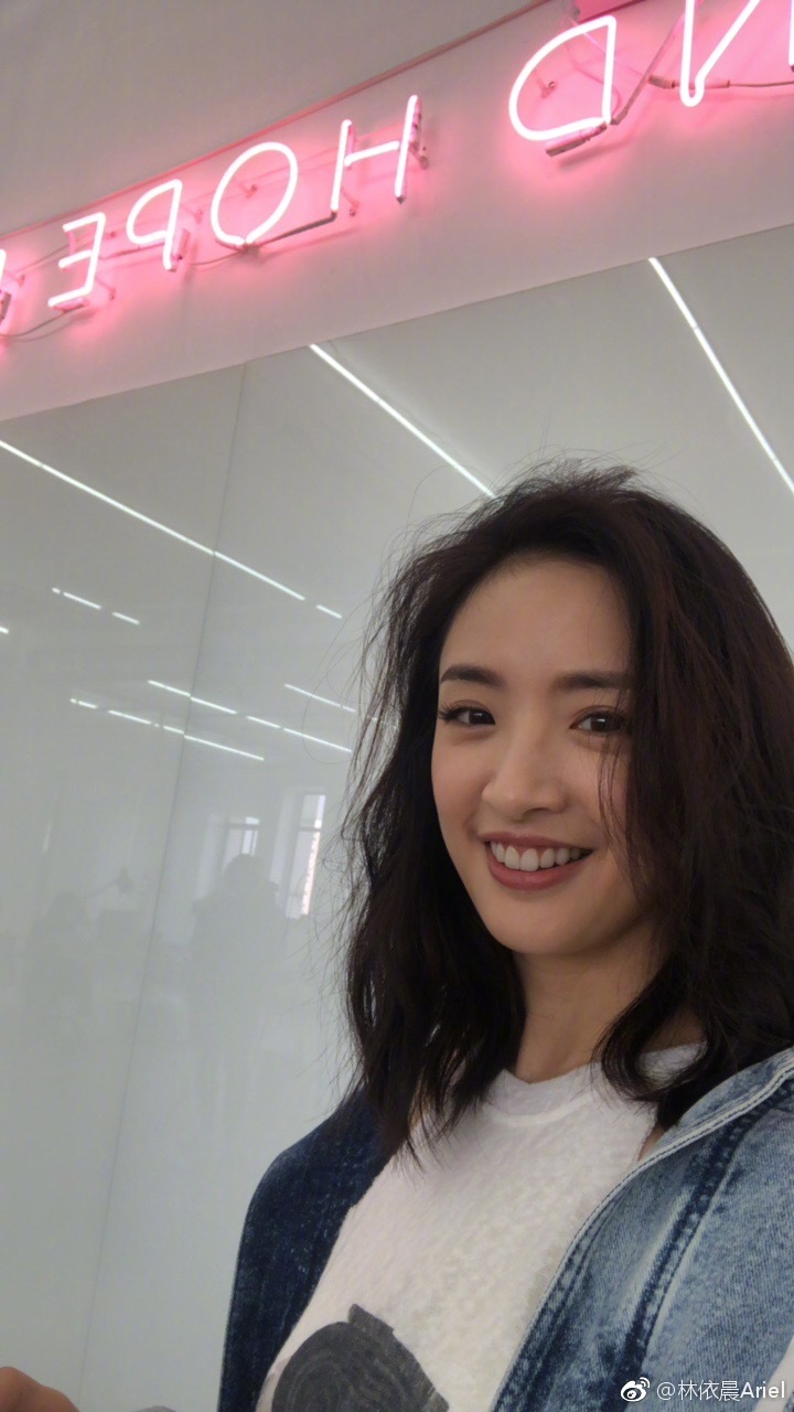 林依晨曾透露欣賞老公的責任感。（圖／翻攝自林依晨微博）