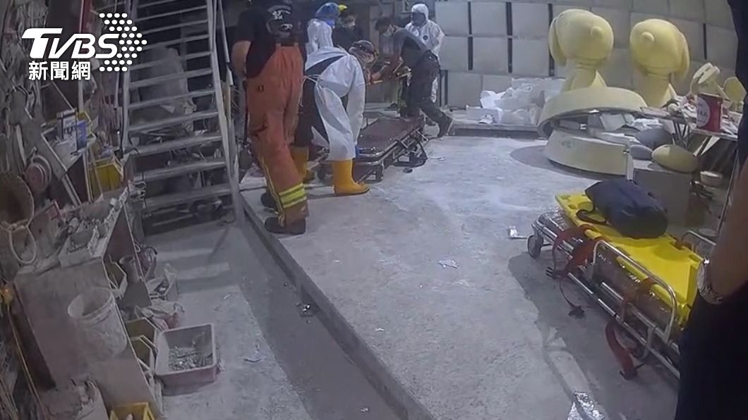 簡易貨梯纜繩突然斷裂！2模型廠工人摔落　骨折送醫