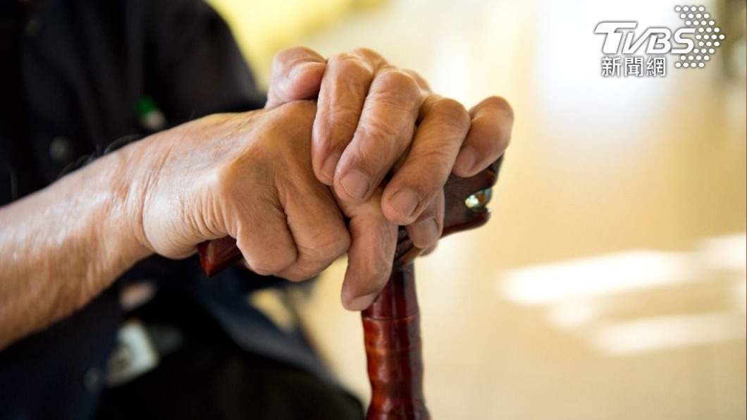 人類有望活到130歲？期刊研究：壽命理論上「無限制」