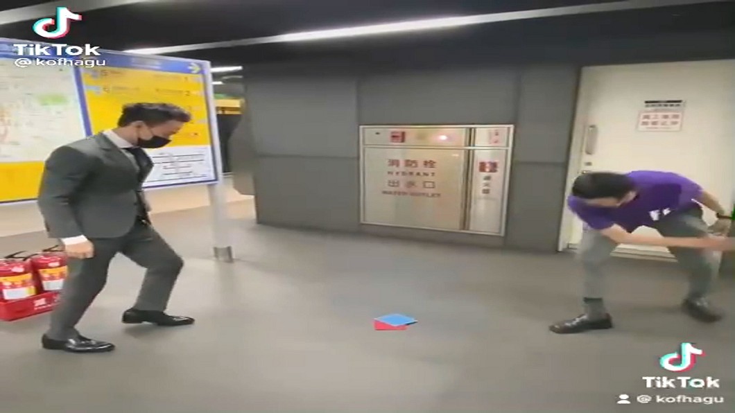 韓《魷魚遊戲》超夯！　學「捷運打畫片」小心違規