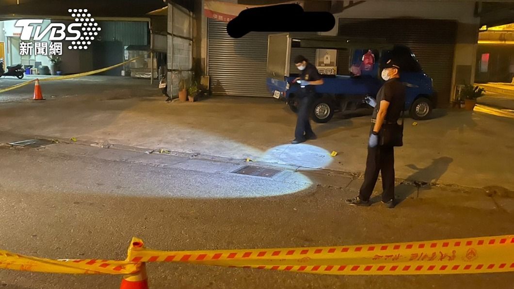台南昨(29)日發生槍擊案,警方到場蒐證。(圖/TVBS)
