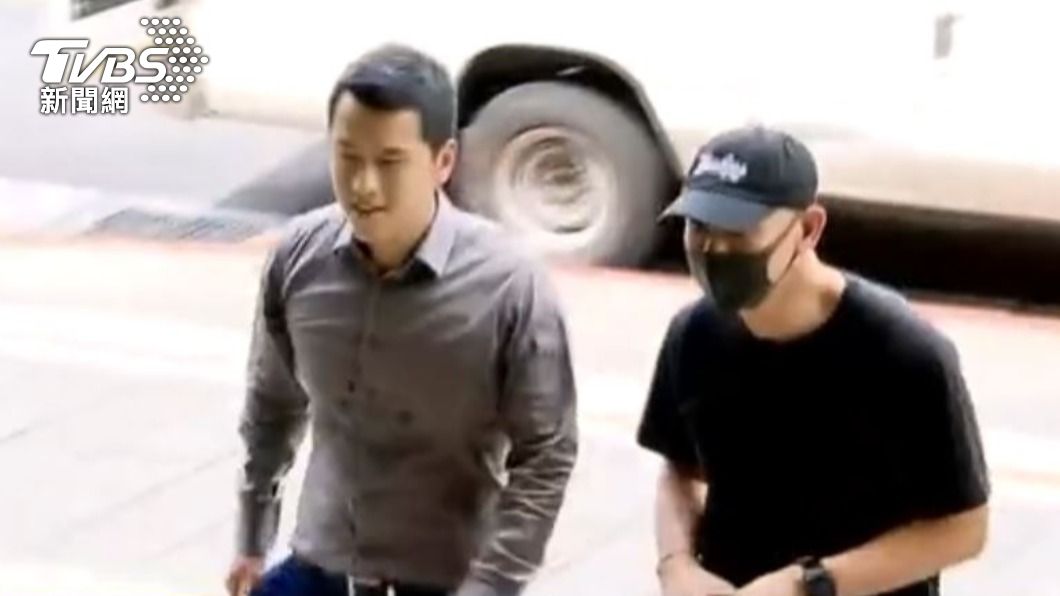 王敏錡去年在律師陪同下出庭。(圖/TVBS資料畫面)