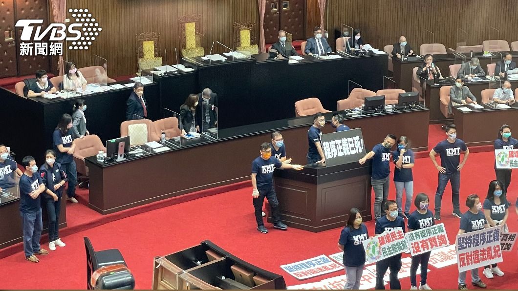 總統曾說政府聽不見可拍桌　藍委當「打擊樂團」杯葛蘇揆