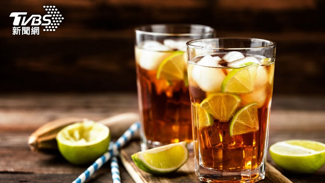 飲料沒喝完放冰箱就好?營養師曝潛在風險:恐食物中毒