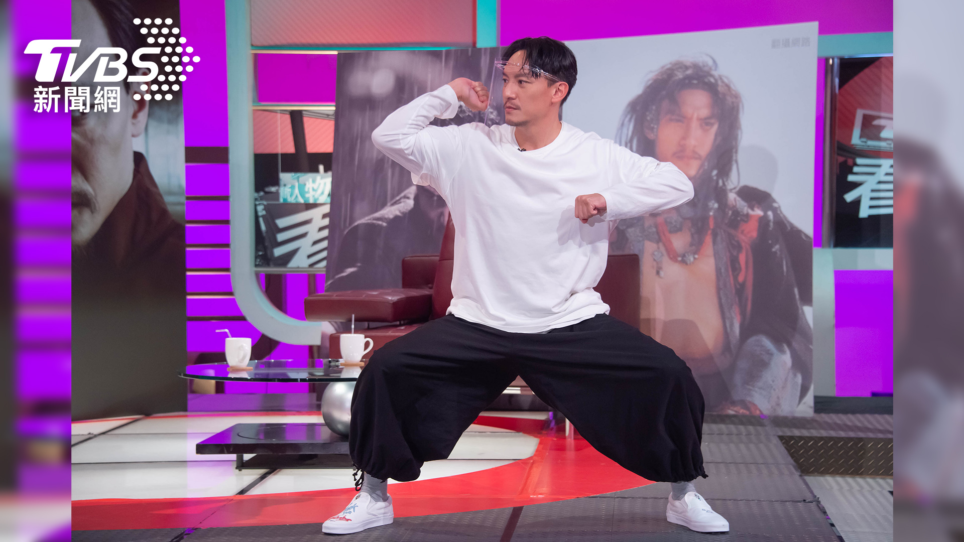 張震在節目上秀了一下苦練3年八極拳