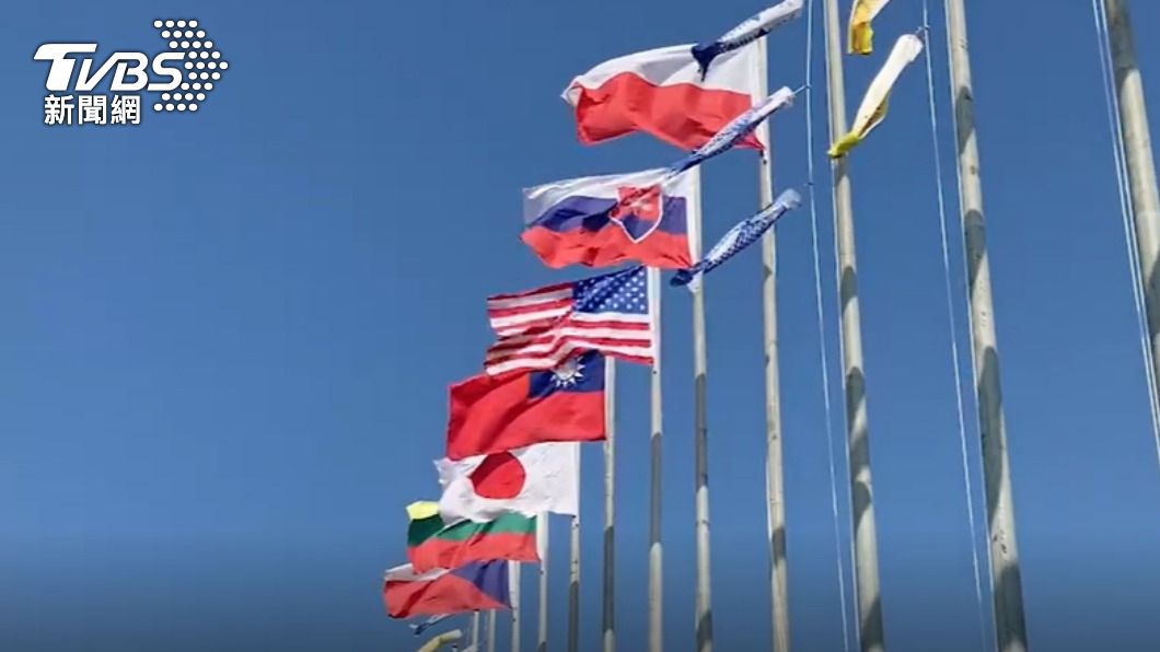 竹市府強調，第一時間旗子是正確的，已經報案並將加強巡邏。（圖／TVBS）