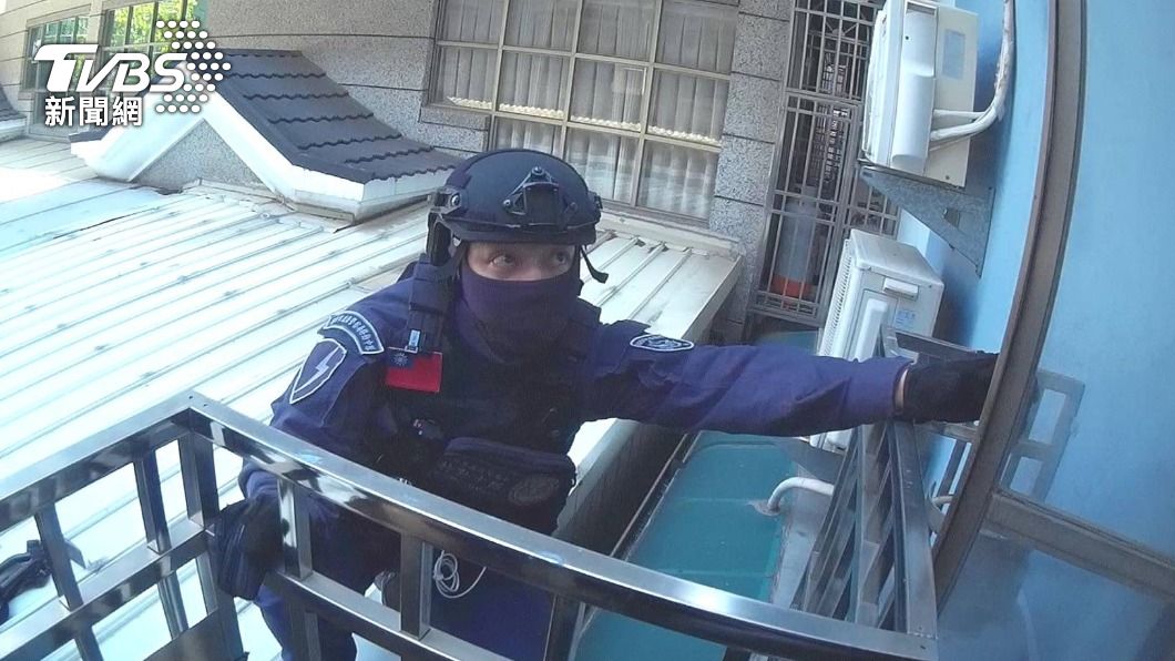 高雄警方近日大舉「掃黑」。(圖/TVBS)