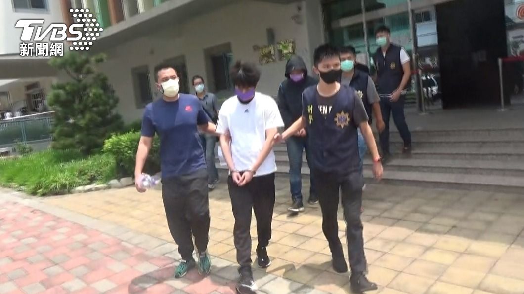 警方三波搜索共逮捕17人。(圖/TVBS)