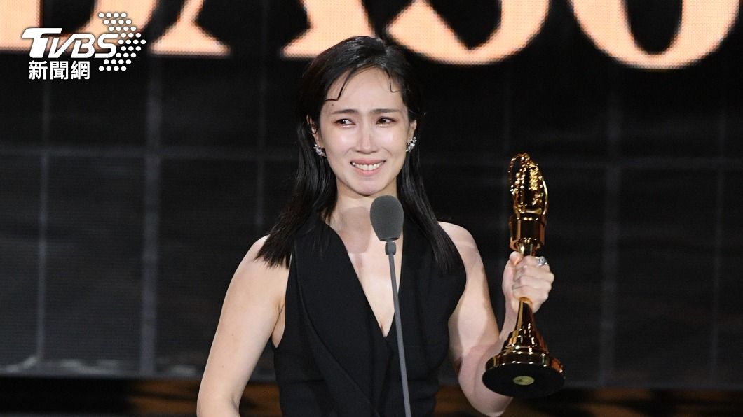 金鐘56/金穗獎封后!小薰憑《大債時代》再奪迷你劇女配角
