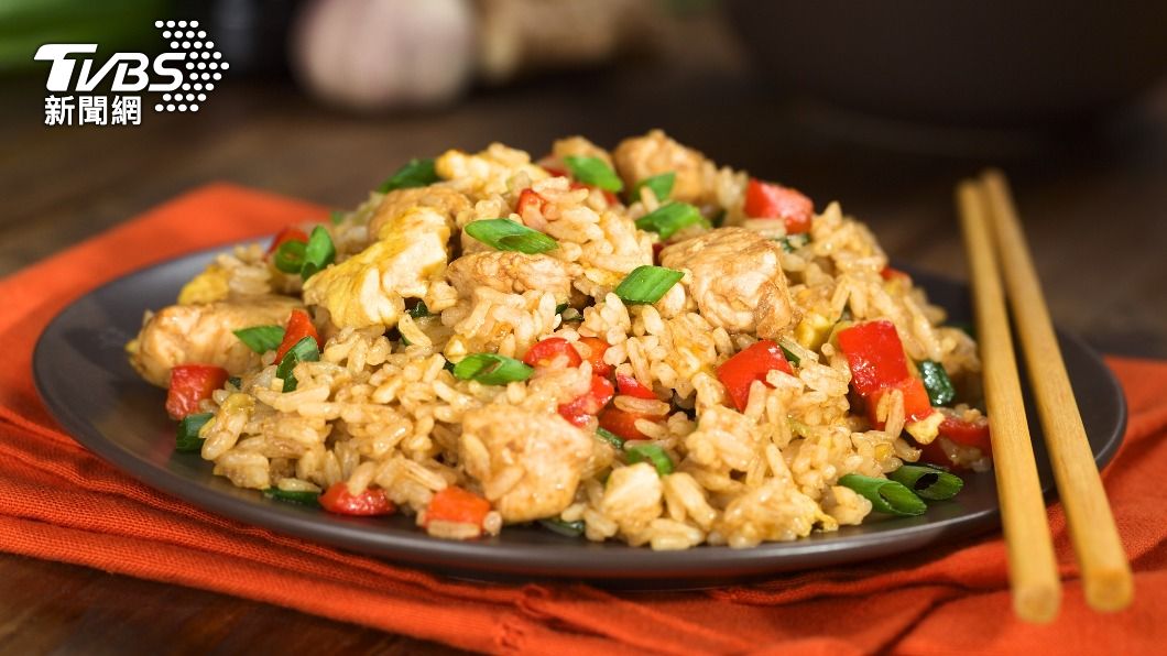 賣炒飯利潤低?他納悶「翻鍋整天」才賣80 內行揭關鍵