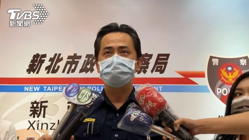 新莊分局督察組長劉家次出面說明 。(圖/TVBS)
