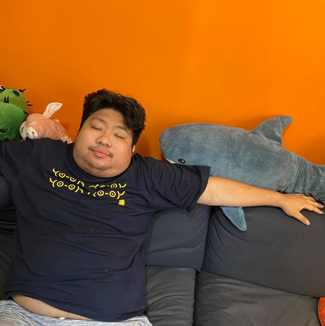 統神遭爆早就知道Toyz販賣大麻,等著看他出包被逮。(圖/翻攝自統神臉書)