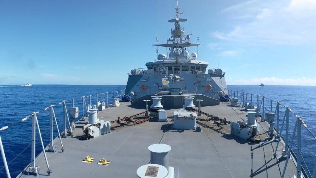 英國2艘巡邏艦駛入太平洋海域 為壓制共軍添力