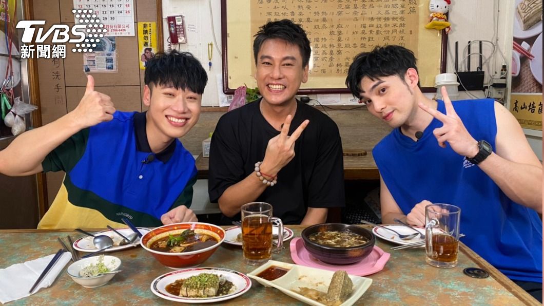 朱孝天登上《食尚玩家魚肉鄉民》。（圖／TVBS）